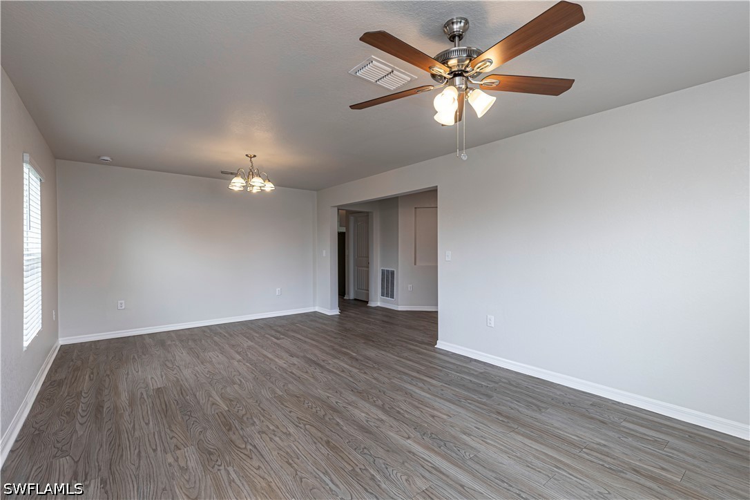 3 Bed SingleFamilyResidence for Sale in Cape Coral, photo 10
