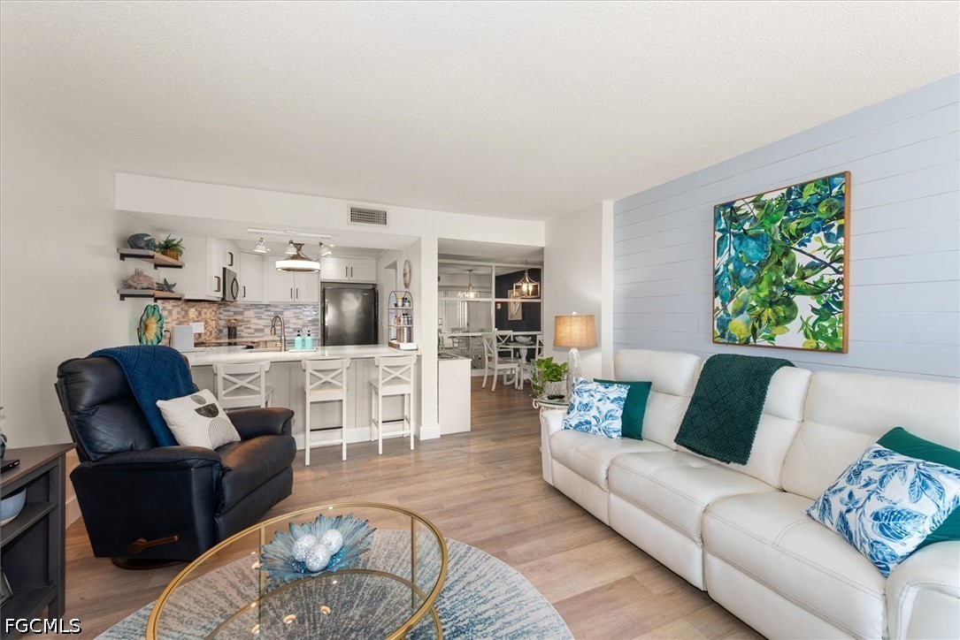2 Bed Waterfront Home for Sale in Schooner Bay, photo 10