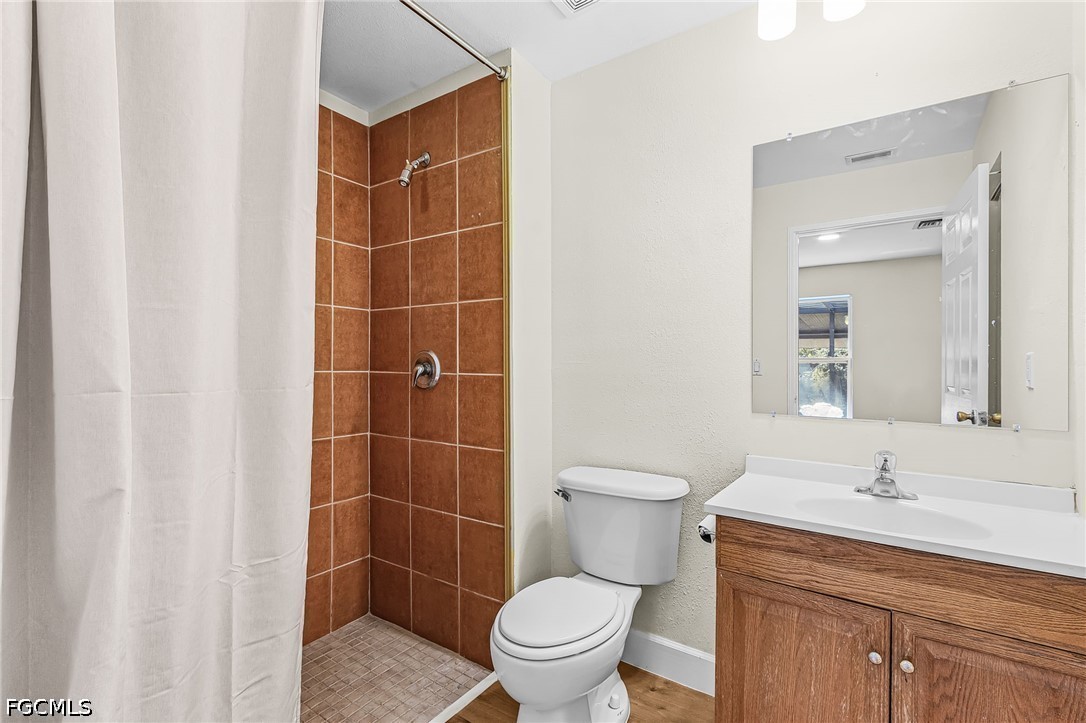 5 Bed SingleFamilyResidence for Sale in Lehigh Acres, photo 10