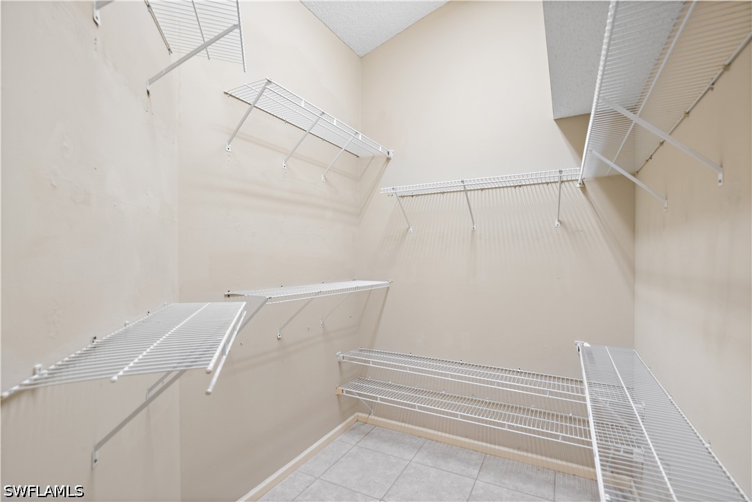 3 Bed SingleFamilyResidence for Sale in Naples, photo 10