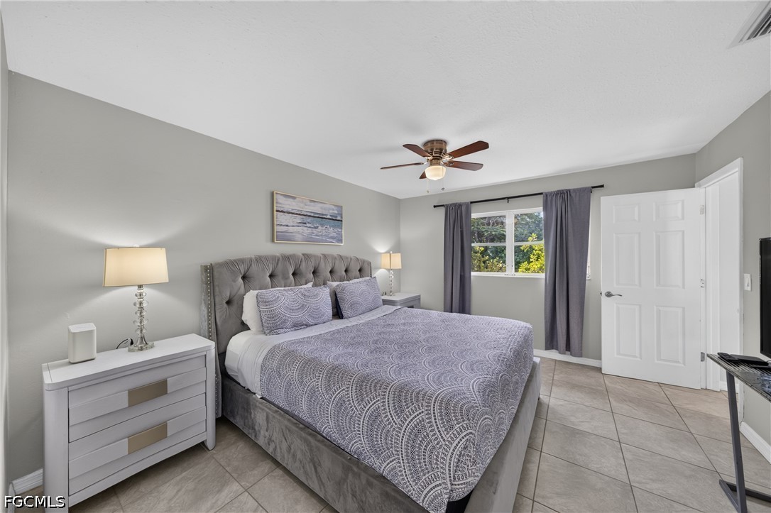 3 Bed SingleFamilyResidence for Sale in Cape Coral, photo 10