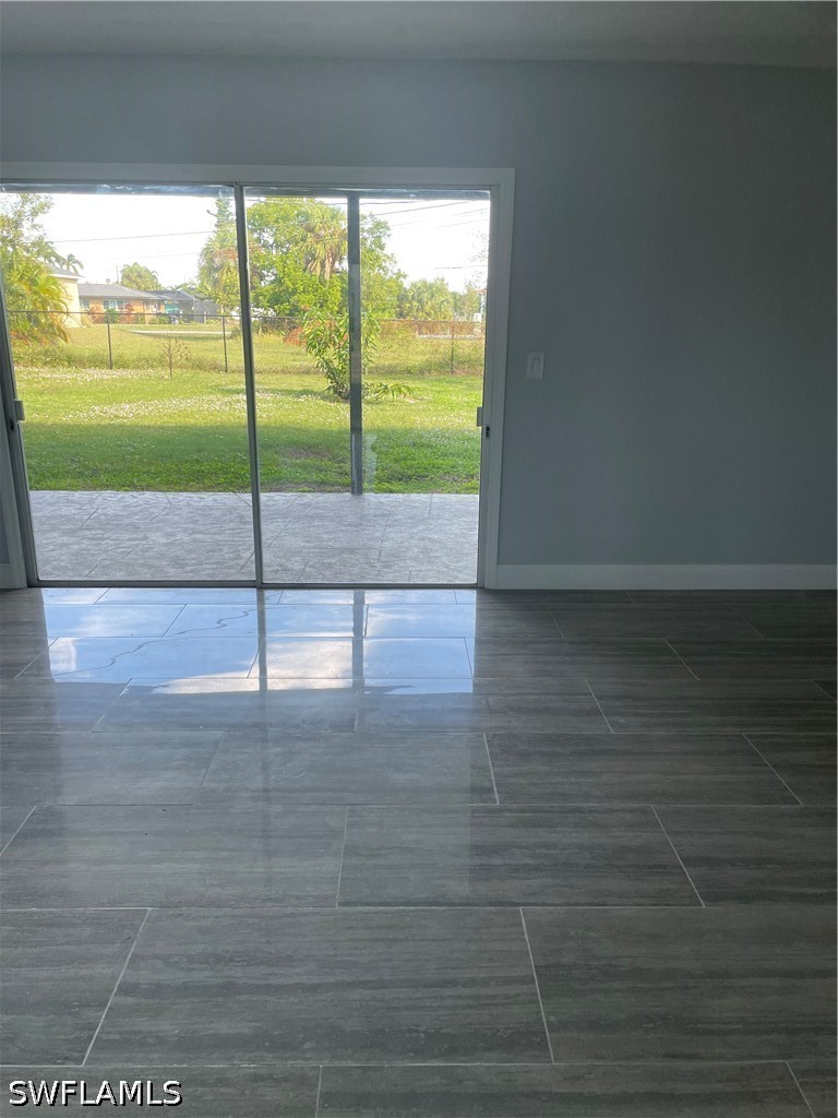 3 Bed SingleFamilyResidence for Sale in Cape Coral, photo 10
