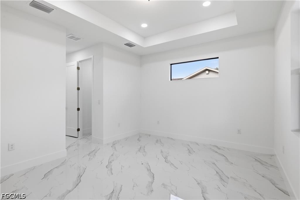4 Bed SingleFamilyResidence for Sale in Lehigh Acres, photo 10