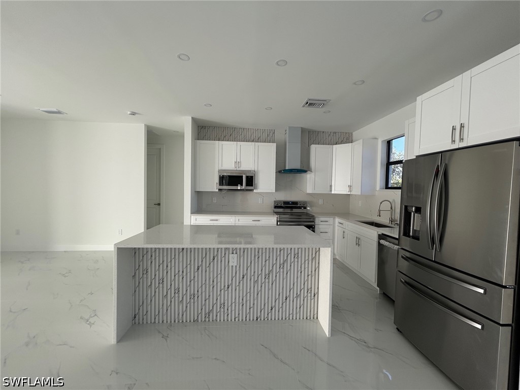 3 Bed SingleFamilyResidence for Sale in Naples, photo 10