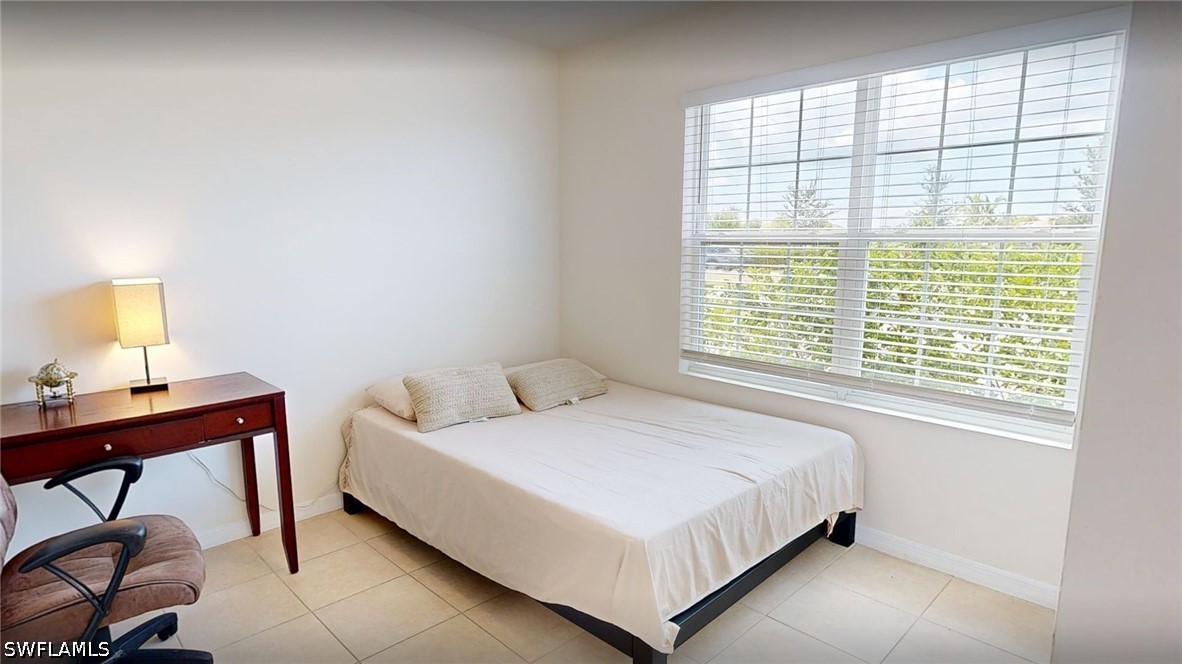 4 Bed SingleFamilyResidence for Sale in Cape Coral, photo 10
