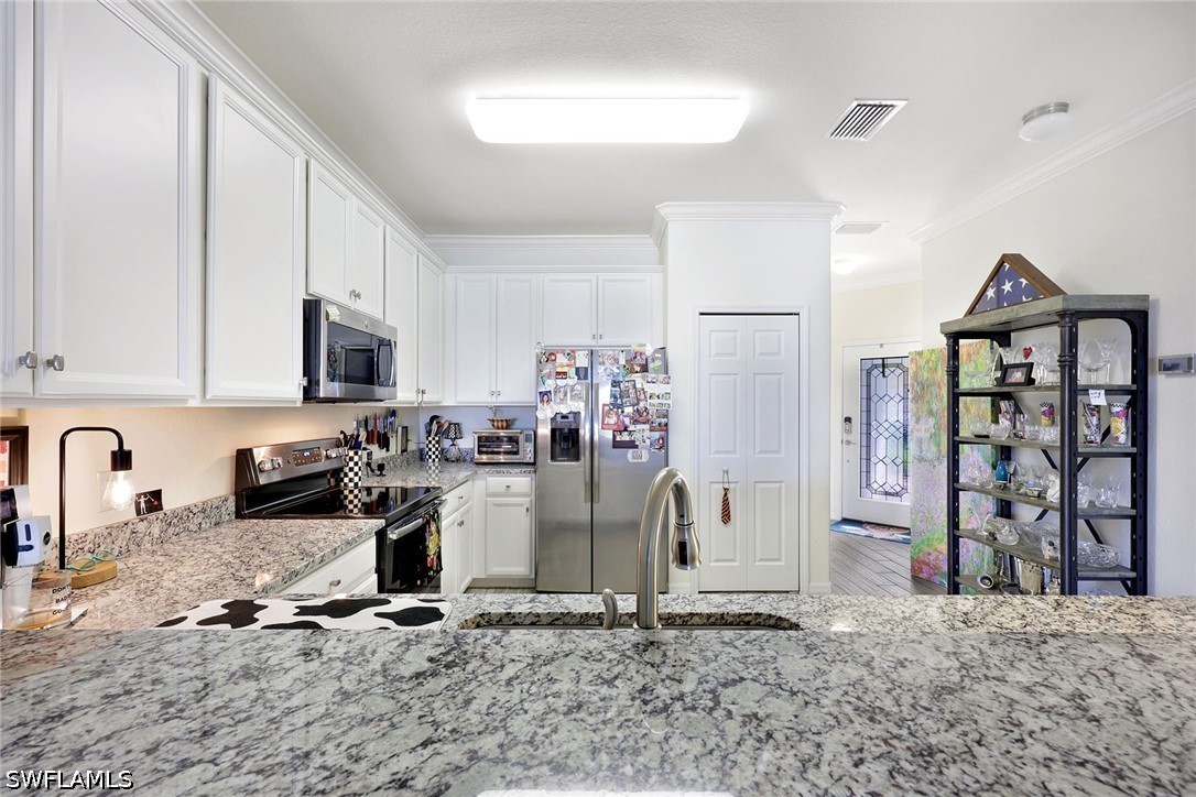 3 Bed Waterfront Home for Sale in Artesia, photo 10