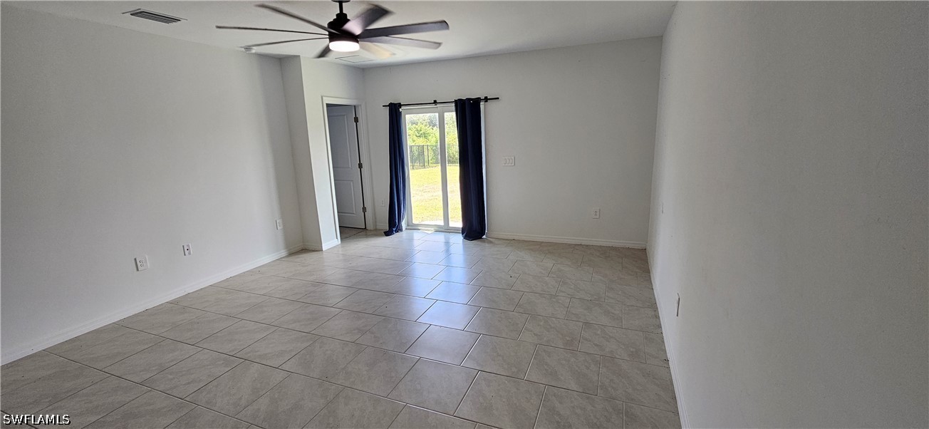 5 Bed SingleFamilyResidence for Sale in Savanna Lakes, photo 10