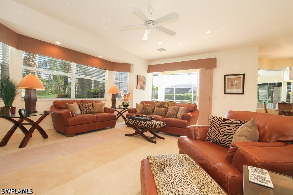 3 Bed Pool Home for Sale in Highland Woods, photo 10