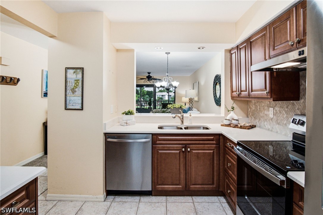 2 Bed Pool Home for Sale in Foxwood, photo 10