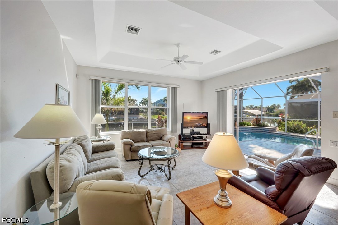 3 Bed Pool Home for Sale in Cape Coral, photo 10