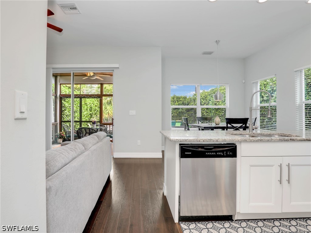 3 Bed SingleFamilyResidence for Sale in Naples, photo 10