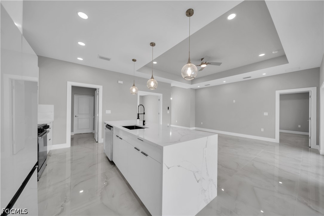 3 Bed SingleFamilyResidence for Sale in Lehigh Acres, photo 10