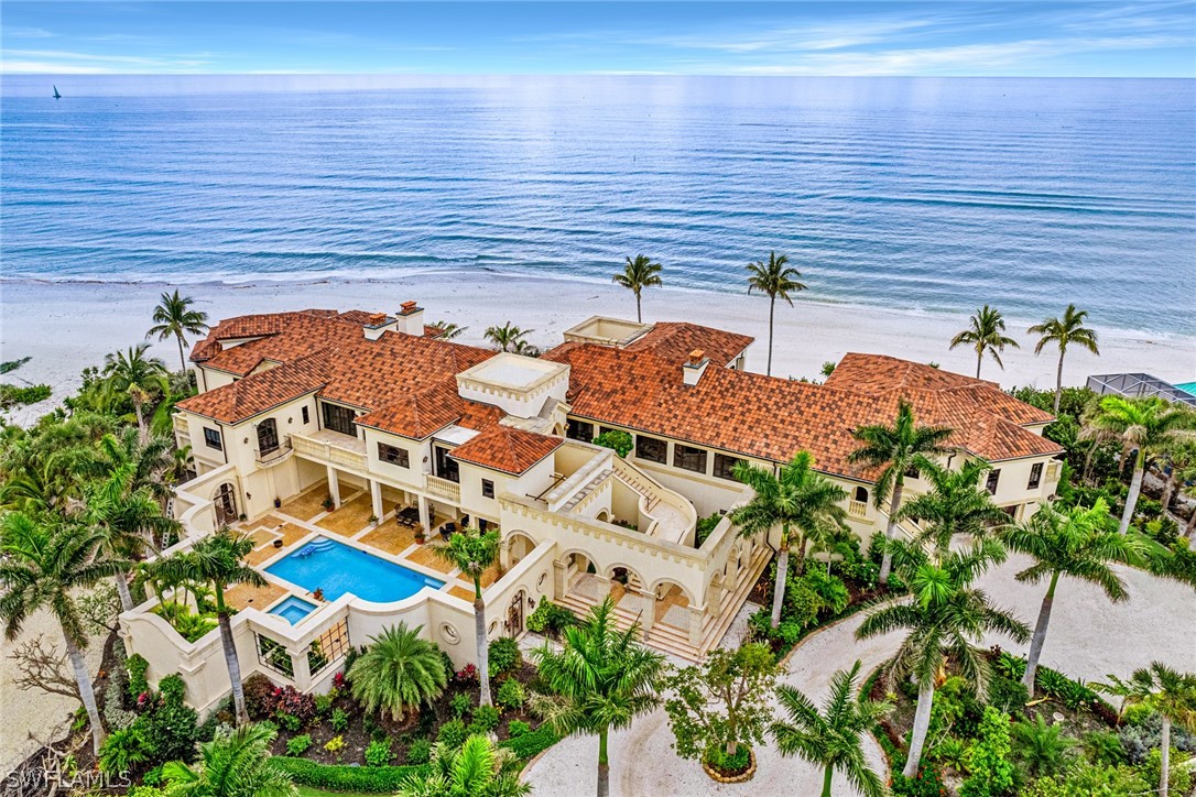 6 bed home in Sanibel
