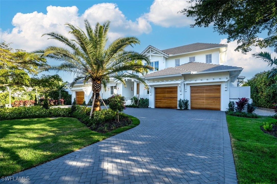5 bed home in Naples