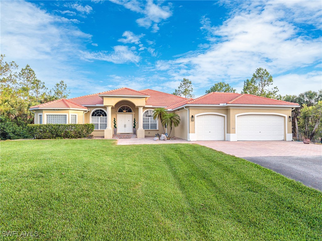 4 bed home in Naples