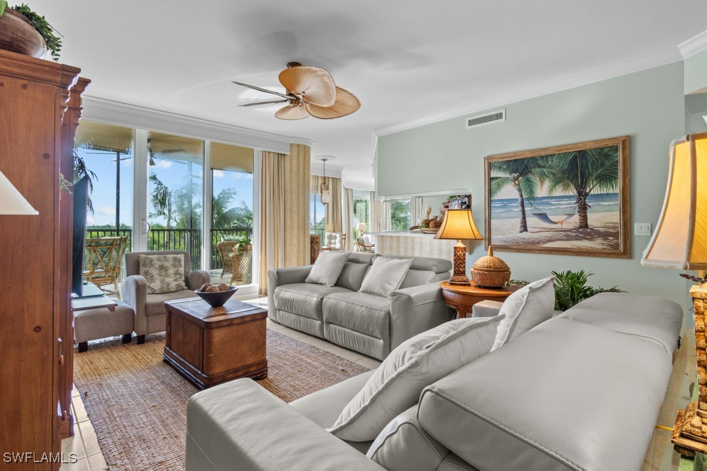 2 bed home in Naples