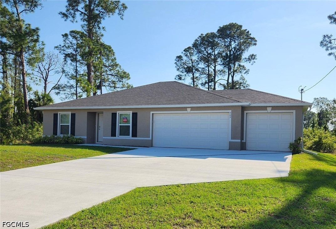 3 bed home in Lehigh Acres