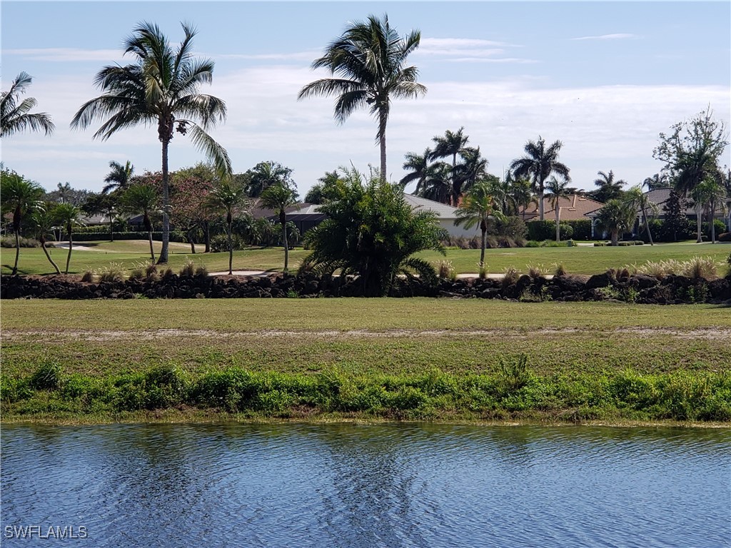 2 bed home in Naples