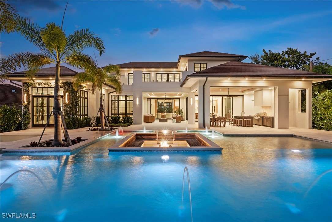 6 bed home in Naples