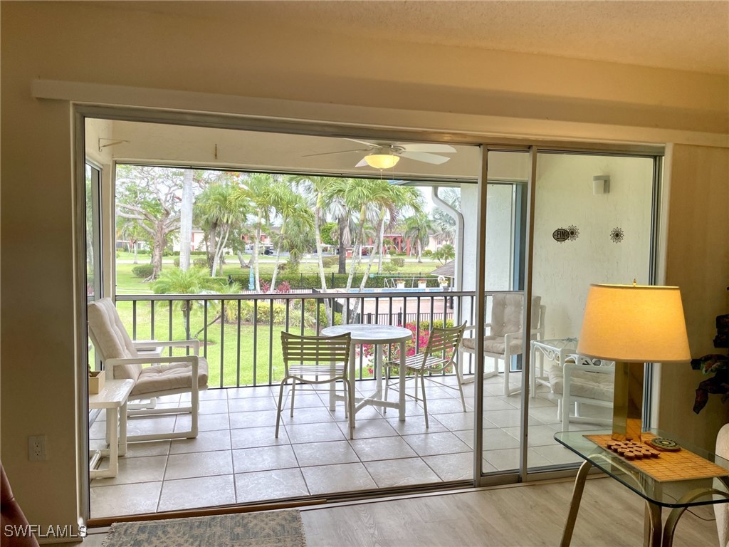 2 bed home in Naples
