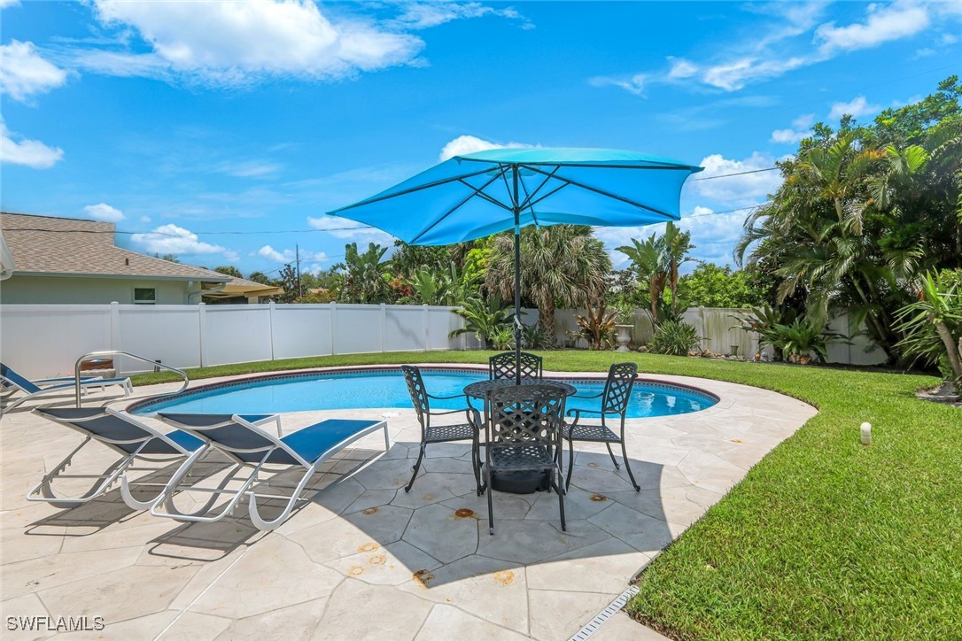 3 bed home in Naples