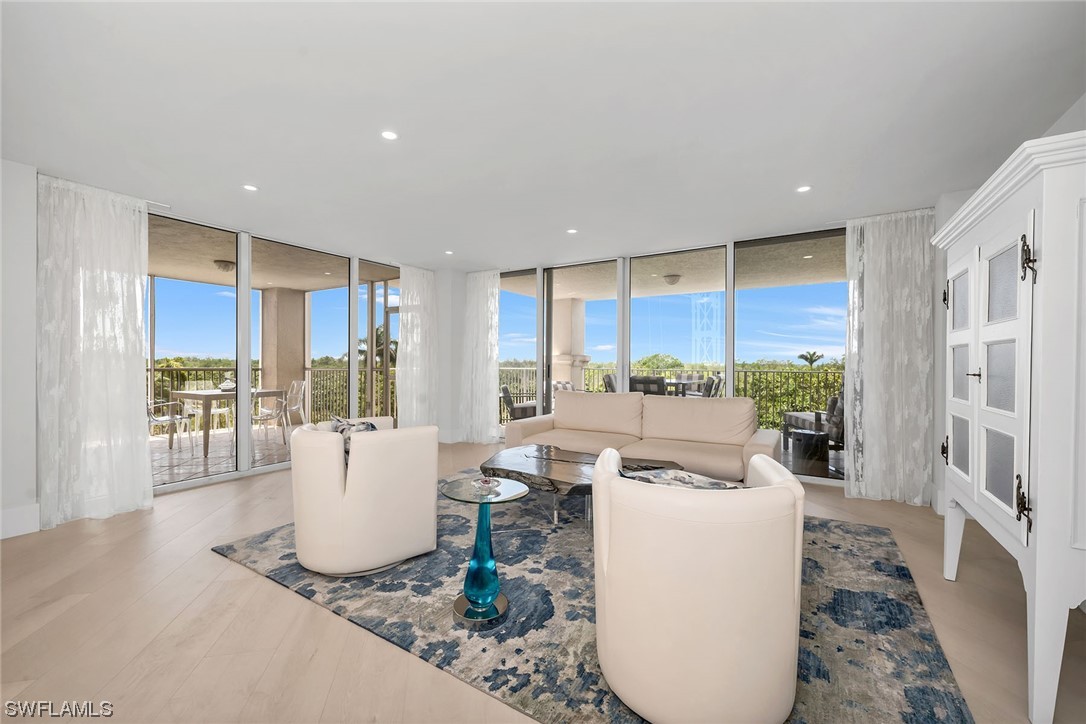 3 bed home in Naples