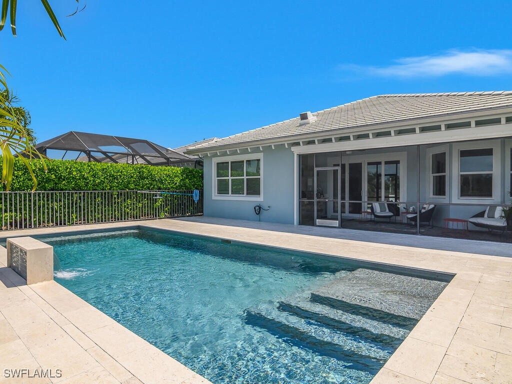 2 bed home in Naples
