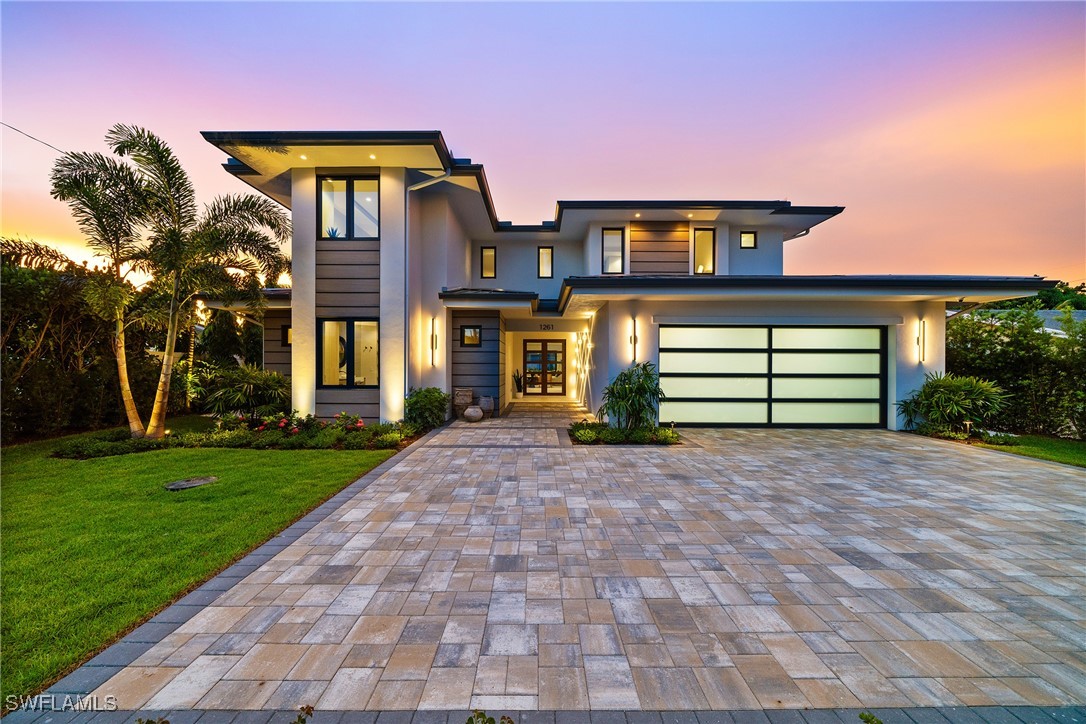 4 bed home in Naples