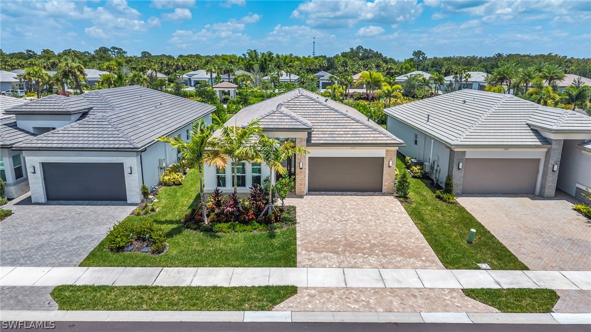 2 bed home in Naples