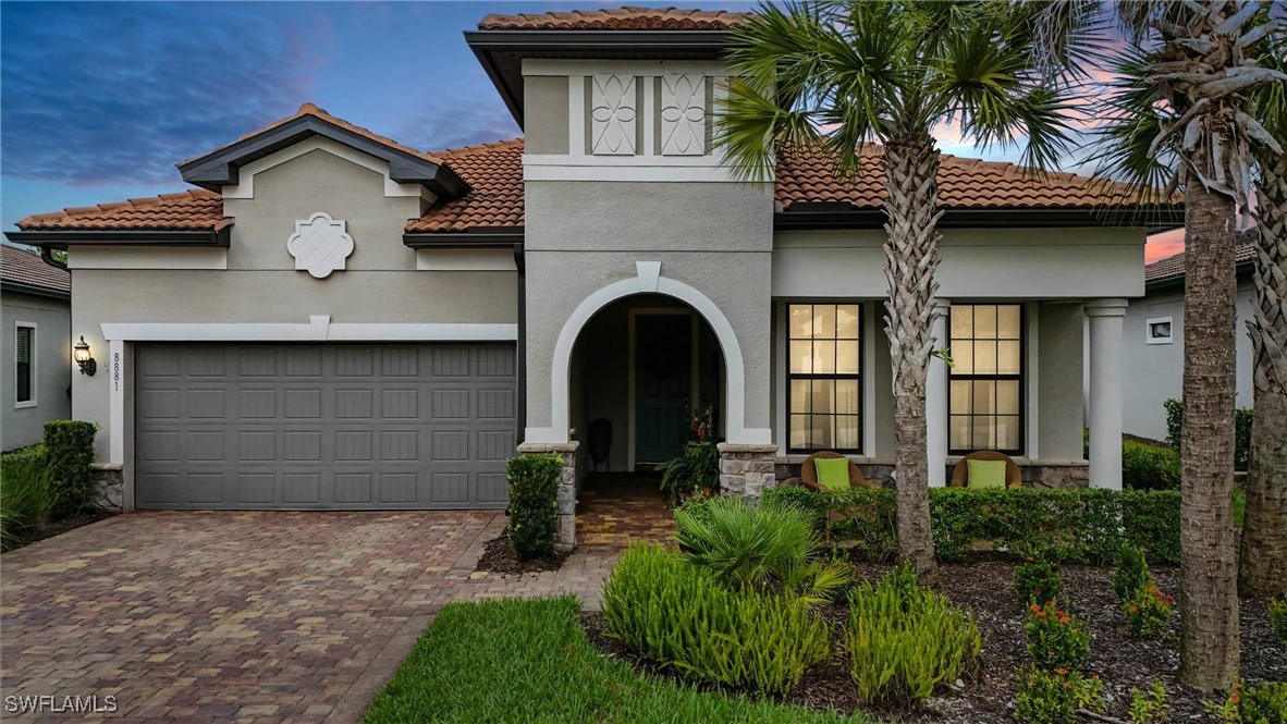 2 bed home in Naples