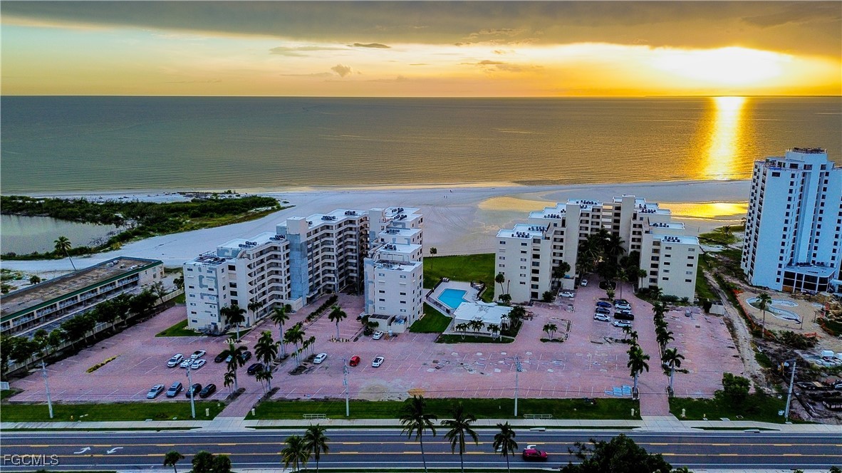 2 bed home in Fort Myers Beach