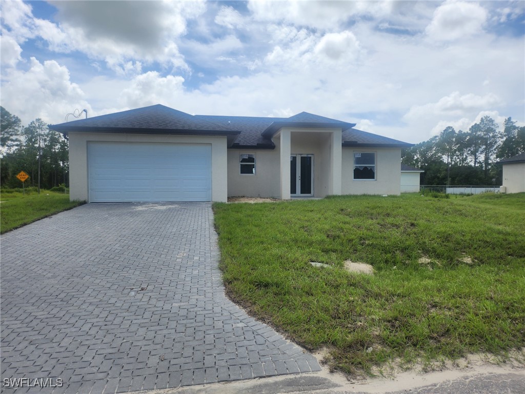 3 bed home in Lehigh Acres