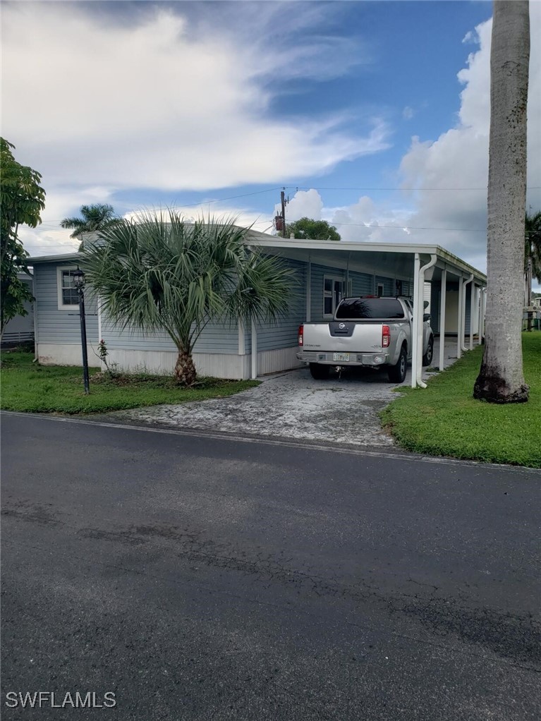 2 bed home in Naples