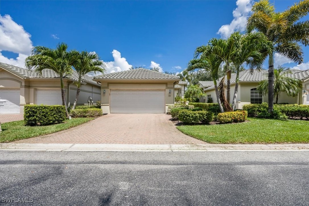3 bed home in Naples
