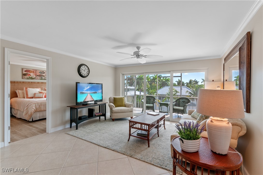 2 bed home in Naples