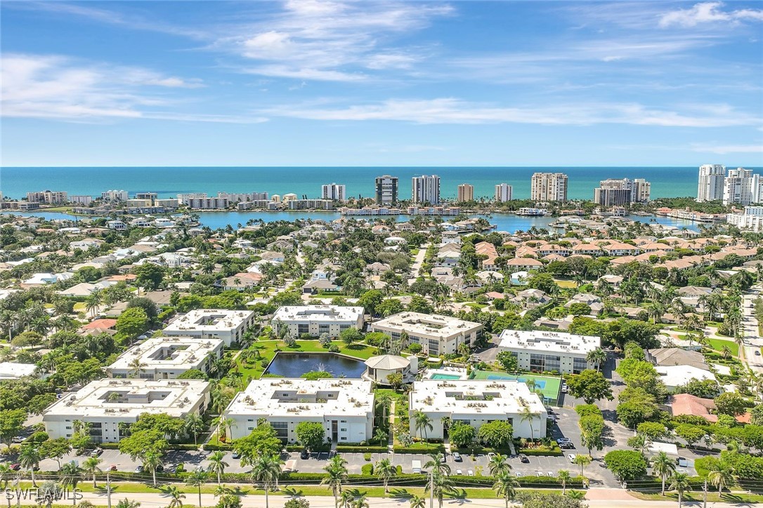2 bed home in Naples