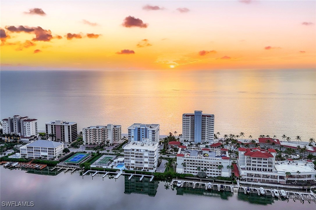 2 bed home in Naples