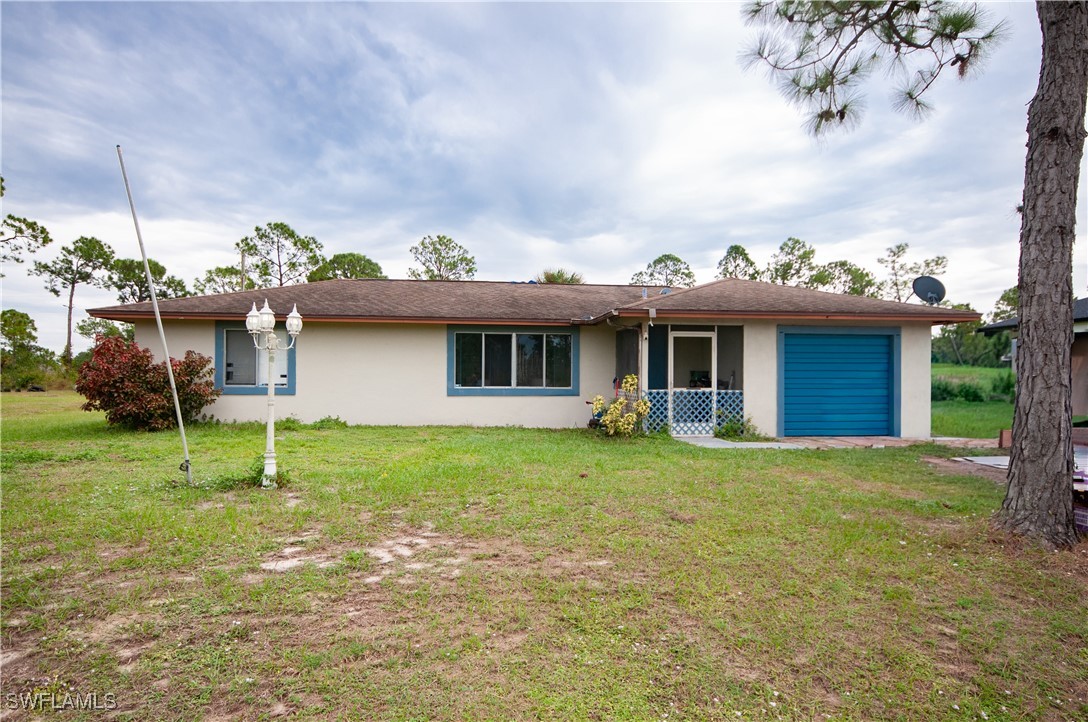 3 bed home in Lehigh Acres