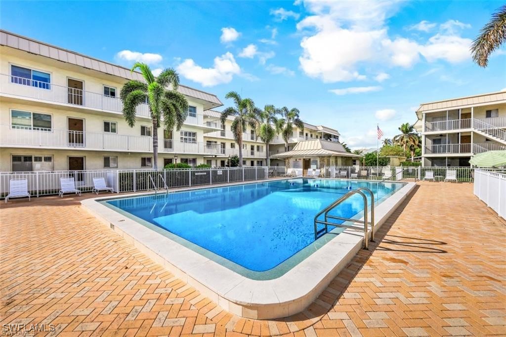3 bed home in Naples