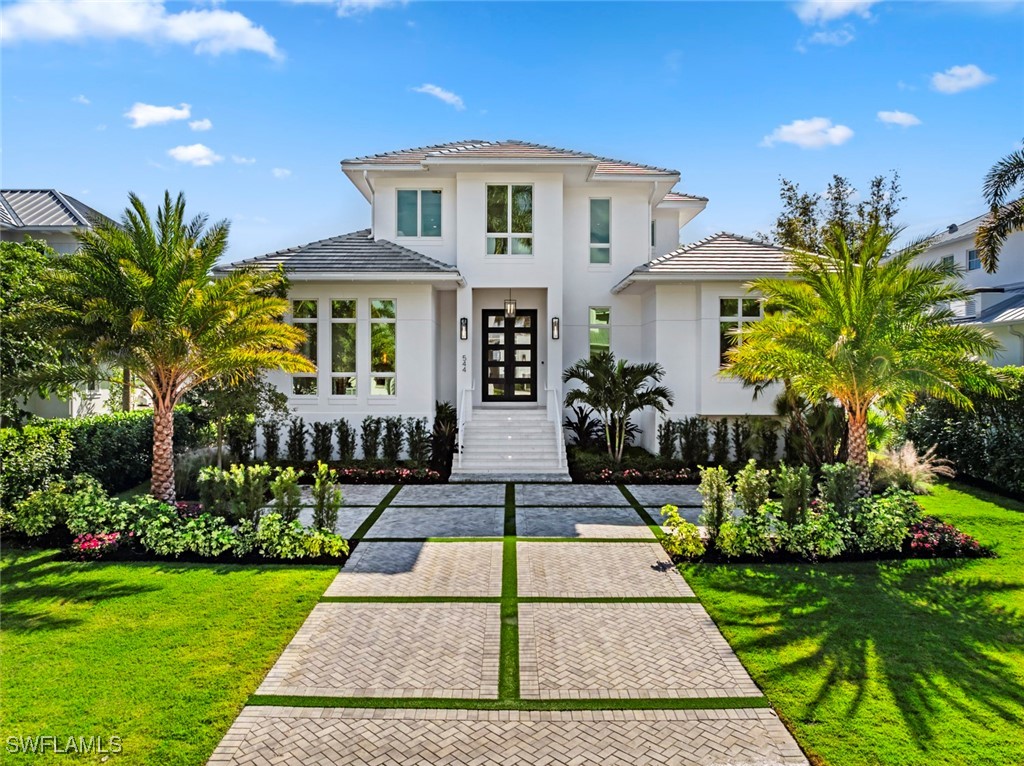 5 bed home in Naples