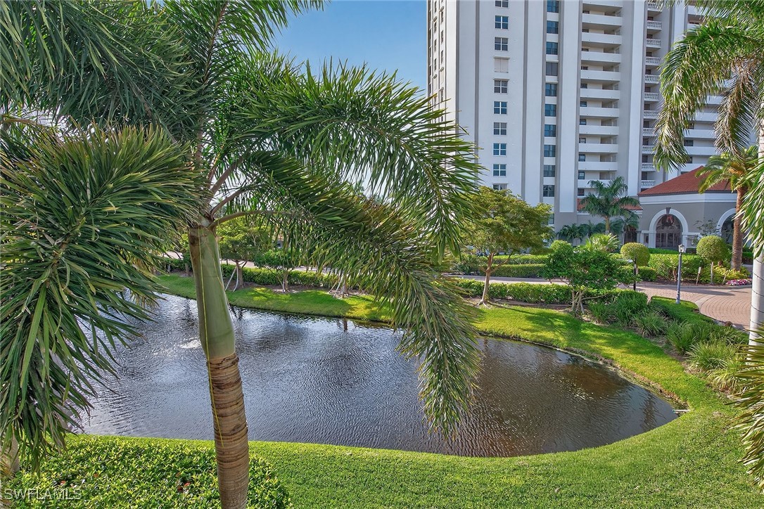 2 bed home in Naples