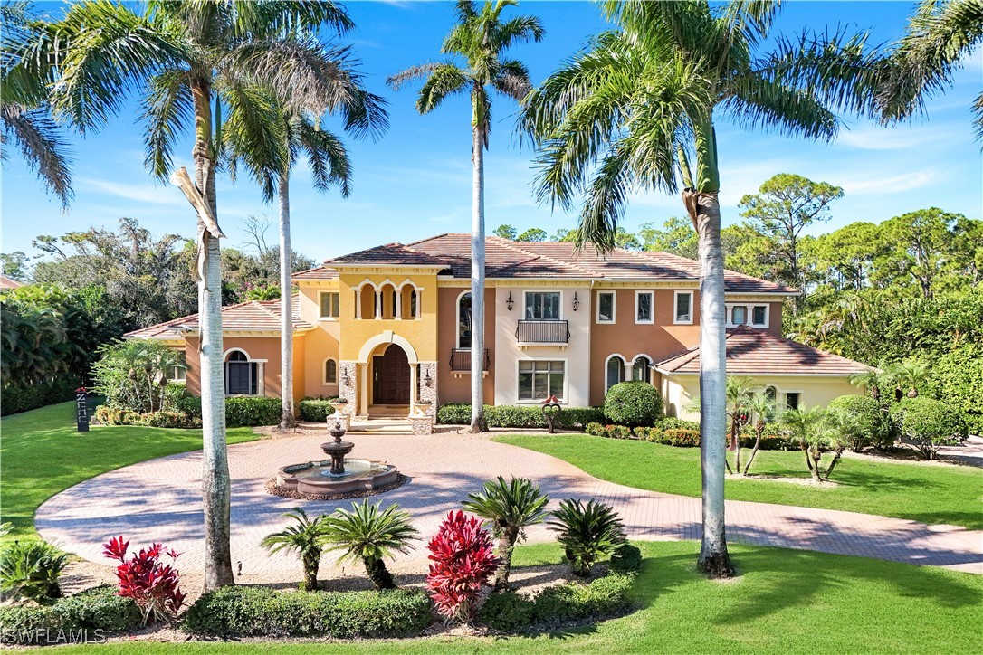 6 bed home in Naples