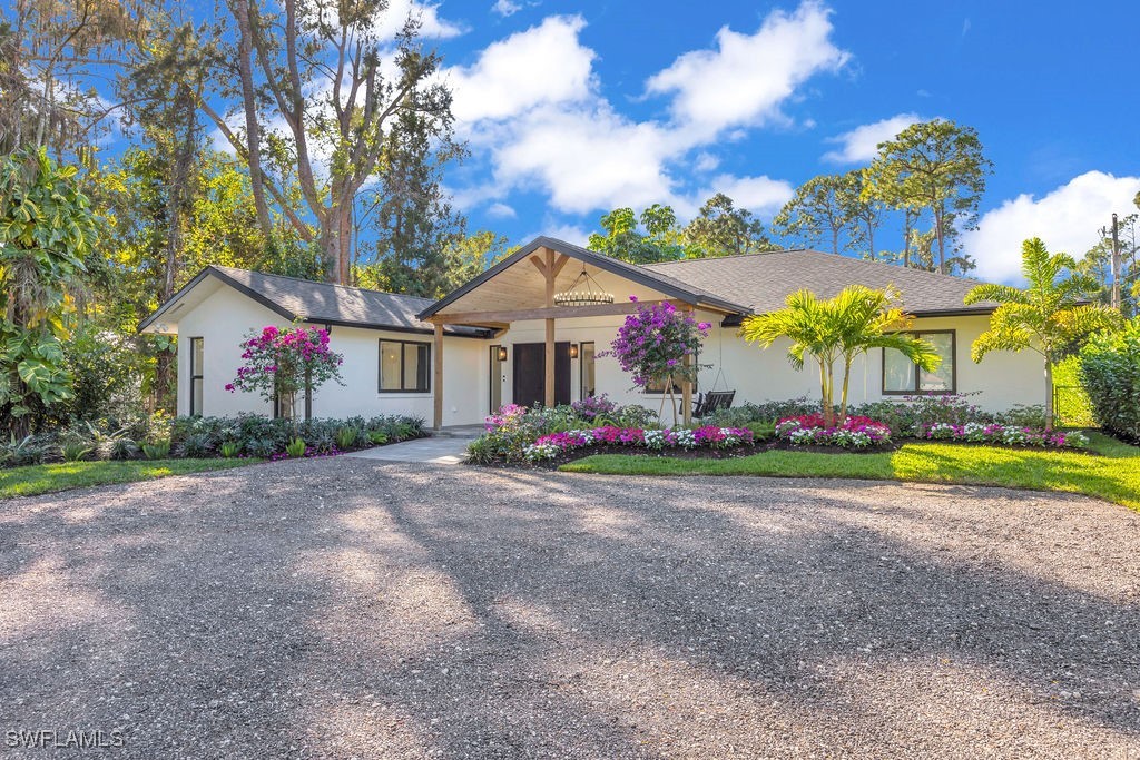 4 bed home in Naples