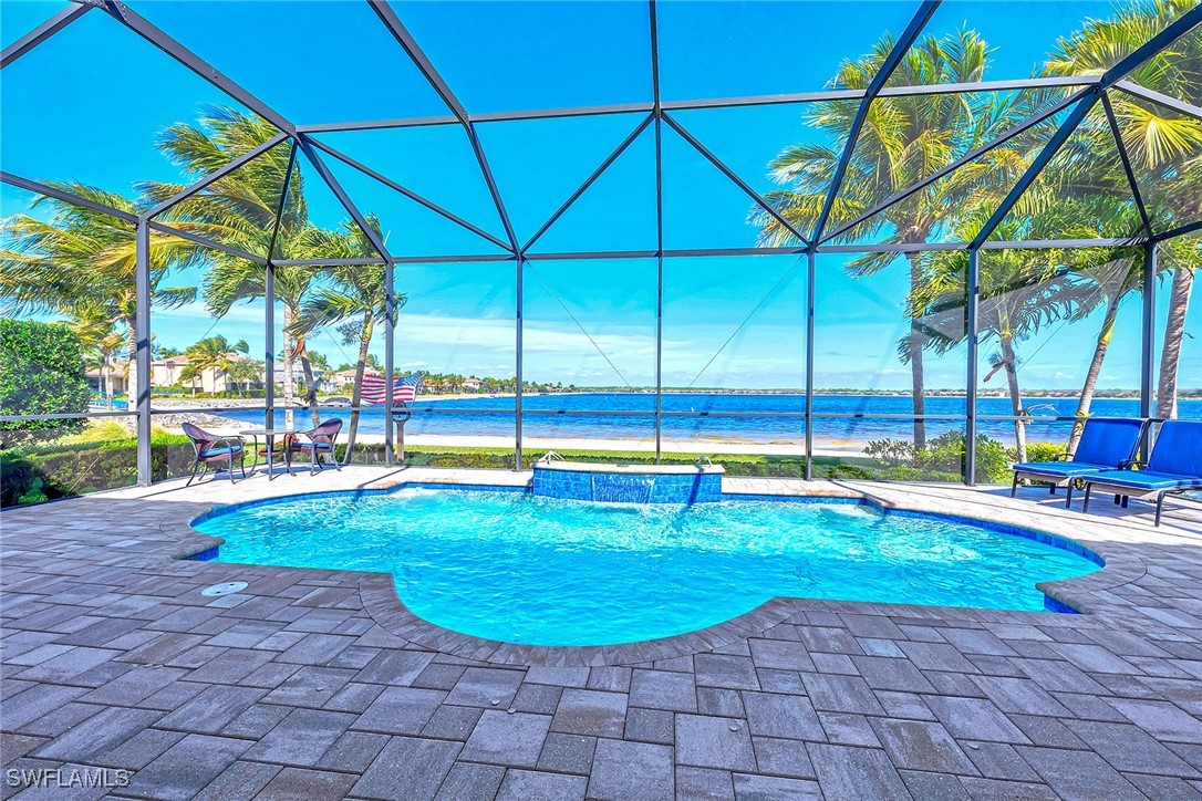 5 bed home in Naples