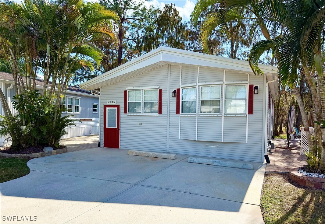 2 bed home in Naples