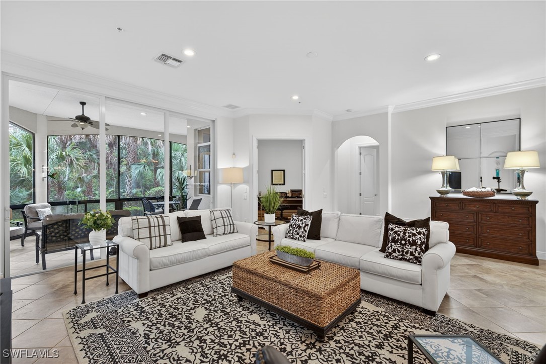 3 bed home in Naples