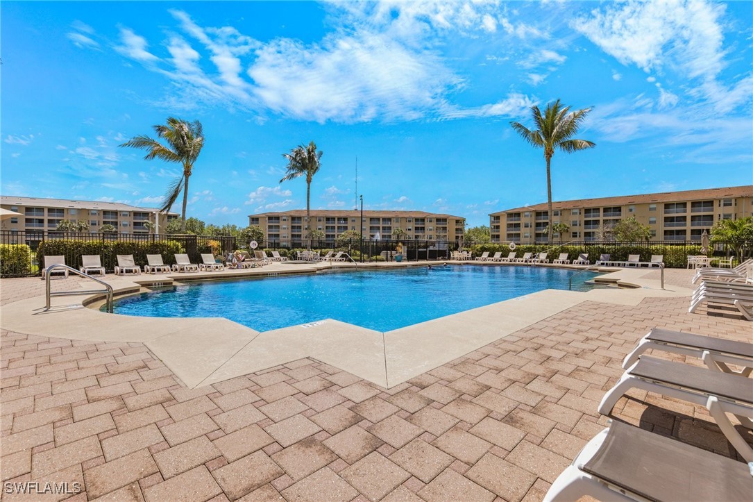 2 bed home in Estero