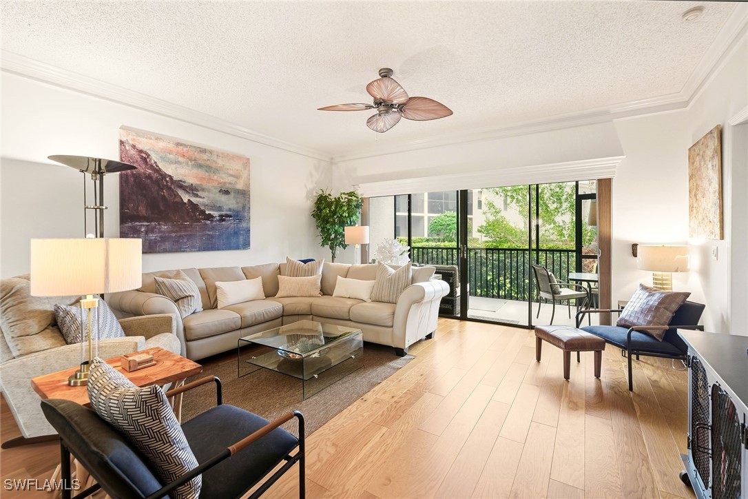 2 bed home in Naples