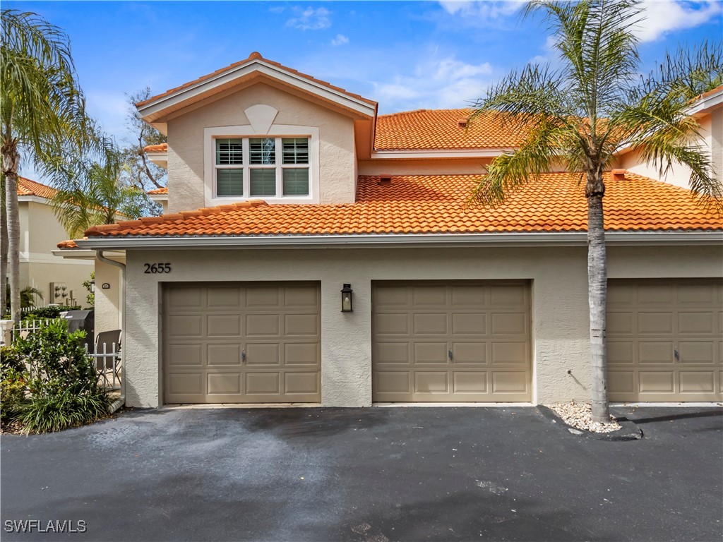 2 bed home in Naples