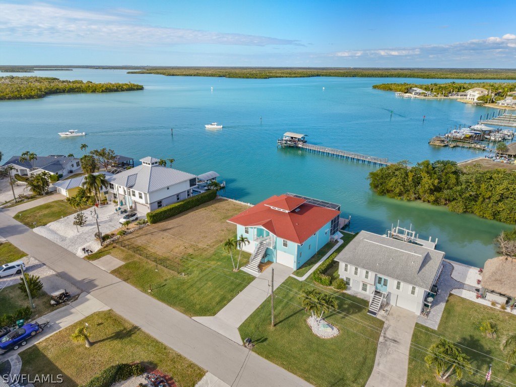 4 bed home in Naples